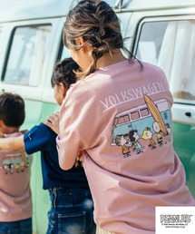 PEANUTS ｽﾇｰﾋﾟｰ/ﾌｫﾙｸｽﾜｰｹﾞﾝ ﾀﾞﾌﾞﾙﾈｰﾑｺﾗﾎﾞ 親子お揃いで着れる半袖Tシャツ