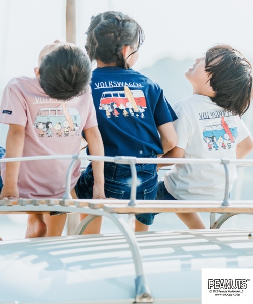 PEANUTS（ピーナッツ）の「PEANUTS ｽﾇｰﾋﾟｰ/ﾌｫﾙｸｽﾜｰｹﾞﾝ ﾀﾞﾌﾞﾙﾈｰﾑｺﾗﾎﾞ 親子お揃いで着れる半袖Tシャツ（Tシャツ/カットソー・レディース・ホワイト系/ホワイト系1/ホワイト系2/ネイビー系/ブルー系/ピンク系/ホワイト/ブルー/ピンク/ネイビー・M/L/LL）」の18枚目の写真