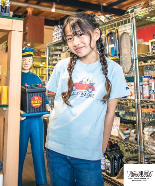 PEANUTS（ピーナッツ）の「PEANUTS ｽﾇｰﾋﾟｰ/ﾌｫﾙｸｽﾜｰｹﾞﾝ ﾀﾞﾌﾞﾙﾈｰﾑｺﾗﾎﾞ 親子お揃いで着れる半袖Tシャツ（Tシャツ/カットソー・レディース・ホワイト系/ホワイト系1/ホワイト系2/ネイビー系/ブルー系/ピンク系/ホワイト/ブルー/ピンク/ネイビー・M/L/LL）」の17枚目の写真