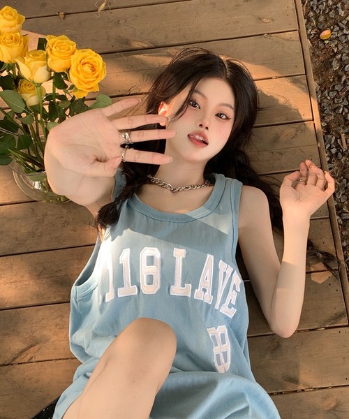 meJane（ミージェーン）の「A118LAVE88ロゴ刺繍 BIGシルエットトップス（タンクトップ・レディース・モカ/ホワイト/ブルー・FREE）」の19枚目の写真