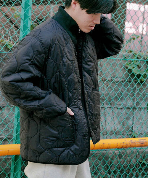 ITEMS URBANRESEARCH（アイテムズ アーバンリサーチ）の「瓢箪キルト 機能中綿 ライナージャケット（ダウンジャケット/コート・メンズ・カーキ/ブラック・MEDIUM/LARGE）」の4枚目の写真