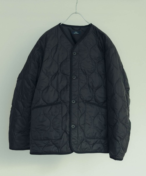 ITEMS URBANRESEARCH（アイテムズ アーバンリサーチ）の「瓢箪キルト 機能中綿 ライナージャケット（ダウンジャケット/コート・メンズ・カーキ/ブラック・MEDIUM/LARGE）」の14枚目の写真