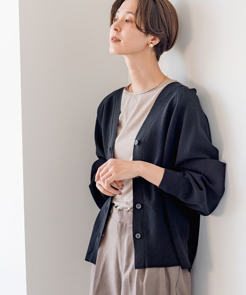 LEPSIM（レプシィム）の「シアークルーネック長袖Tシャツ　908505（Tシャツ/カットソー・レディース・モカ/チャコールグレー/オフホワイト/グレー・FREE）」の17枚目の写真