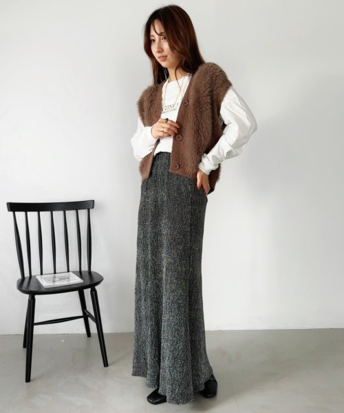 un+frame（アンフレーム）の「shiny long skirt／グリッターラメシャイニーロングフレアスカート（スカート・レディース・ブラック・FREE）」の11枚目の写真