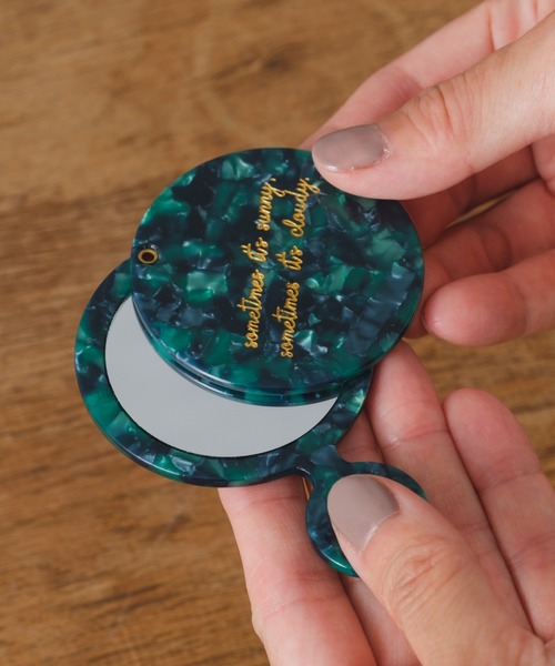 BIRTHDAY BAR（バースデイバー）の「アセチ コンパクトミラー（手鏡/メイクミラー・レディース・ブラウン/オレンジ/グリーン/アイボリー/ブラック/ブルー・フリー）」の4枚目の写真