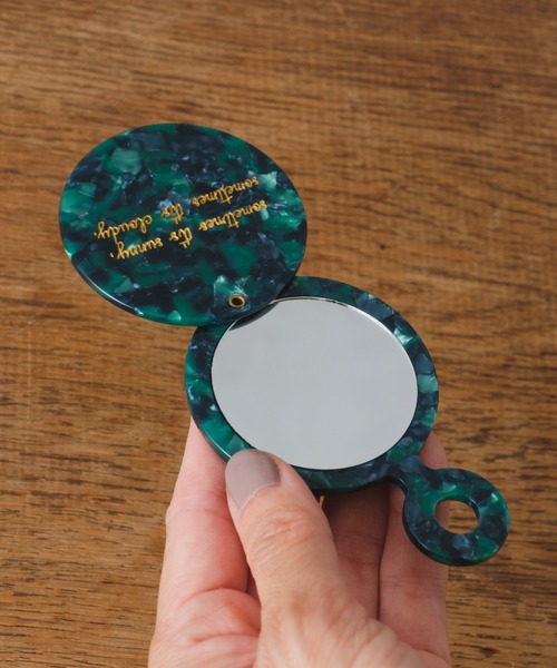 BIRTHDAY BAR（バースデイバー）の「アセチ コンパクトミラー（手鏡/メイクミラー・レディース・ブラウン/オレンジ/グリーン/アイボリー/ブラック/ブルー・フリー）」の7枚目の写真