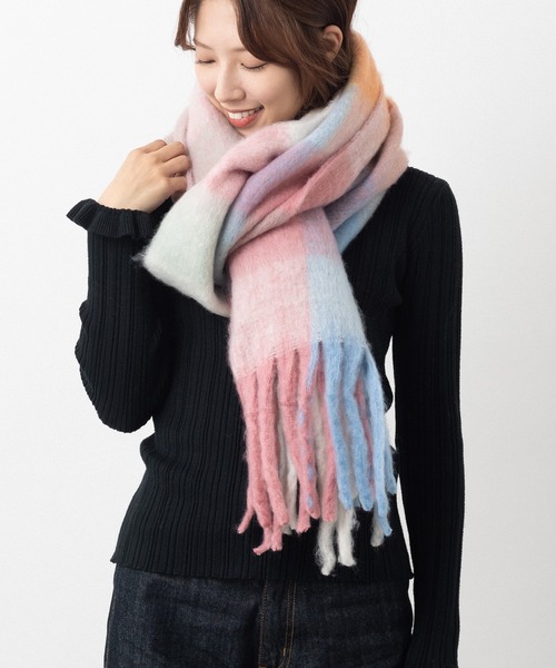 emonique（エモニーク）の「ボリューム フリンジ大判マフラー ブロックチェック ふわふわざっくり（マフラー・レディース・その他7/その他9/その他6/その他1/その他2/その他5/その他4/その他8/その他3/その他10・FREE）」の8枚目の写真