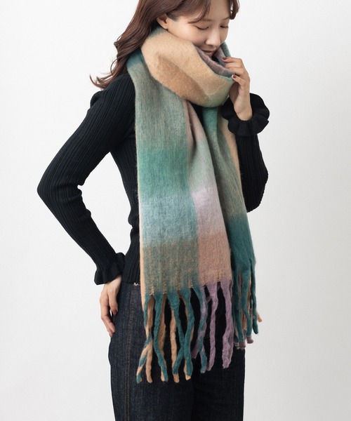 emonique（エモニーク）の「ボリューム フリンジ大判マフラー ブロックチェック ふわふわざっくり（マフラー・レディース・その他7/その他9/その他6/その他1/その他2/その他5/その他4/その他8/その他3/その他10・FREE）」の10枚目の写真