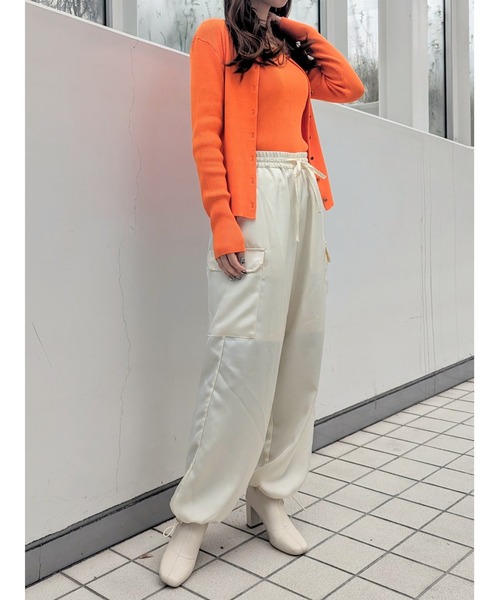 M.deux（エムドゥ）の「◇サテンカーゴパンツ◇（カーゴパンツ・レディース・チャコールグレー/オフホワイト・MEDIUM）」の20枚目の写真