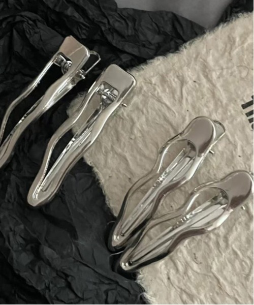 BARELY BLUE（ベアリーブルー）の「【 BARELY BLUE / ベアリーブルー 】 メタル ウェーブ ヘアピン（ヘアピン・レディース・B/A・FREE）」の6枚目の写真