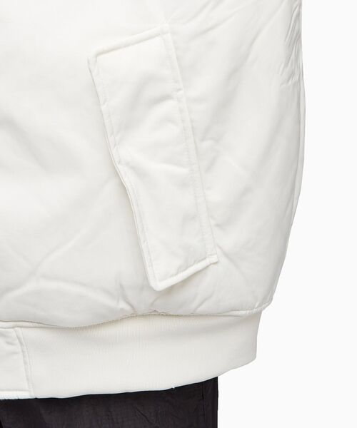 Calvin Klein（カルバン・クライン）の「リバーシブル シェルパ