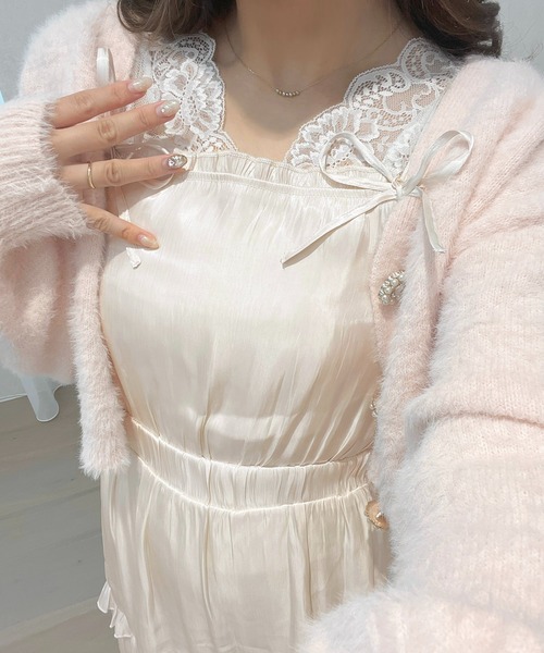apres jour(アプレジュール)の「シャイニークロスキャミワンピース【ZOZOTOWN限定アイテム】(ワンピース・レディース・ブラック/サックスブルー/アイボリー・X-LARGE/フリー)」の4枚目の写真