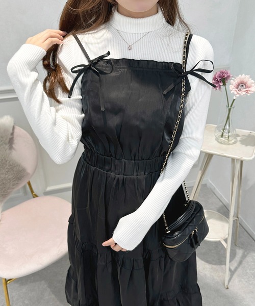 apres jour(アプレジュール)の「シャイニークロスキャミワンピース【ZOZOTOWN限定アイテム】(ワンピース・レディース・ブラック/サックスブルー/アイボリー・X-LARGE/フリー)」の12枚目の写真