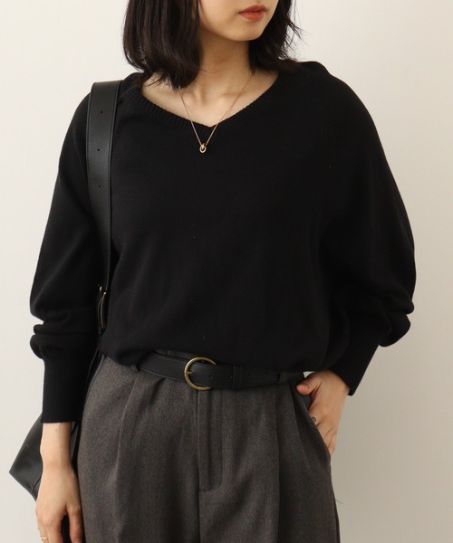 atONE（アットワン）の「atONE Vネックドルマン綿ニット プルオーバー セーター（ニット/セーター・レディース・ダークグリーン/グレイッシュベージュ/ブルー/杢グレー/ブラック/ネイビー/バーガンディー/ホワイト/マスタード・LL～3L/4L～5L/M～Ｌ）」の10枚目の写真