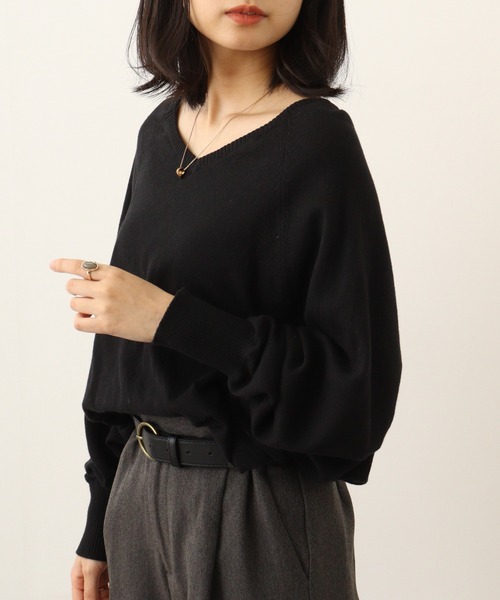 atONE（アットワン）の「atONE Vネックドルマン綿ニット プルオーバー セーター（ニット/セーター・レディース・ダークグリーン/グレイッシュベージュ/ブルー/杢グレー/ブラック/ネイビー/バーガンディー/ホワイト/マスタード・LL～3L/4L～5L/M～Ｌ）」の12枚目の写真
