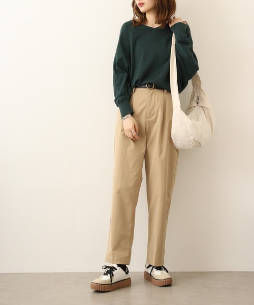 atONE（アットワン）の「atONE Vネックドルマン綿ニット プルオーバー セーター（ニット/セーター・レディース・ダークグリーン/グレイッシュベージュ/ブルー/杢グレー/ブラック/ネイビー/バーガンディー/ホワイト/マスタード・LL～3L/4L～5L/M～Ｌ）」の22枚目の写真