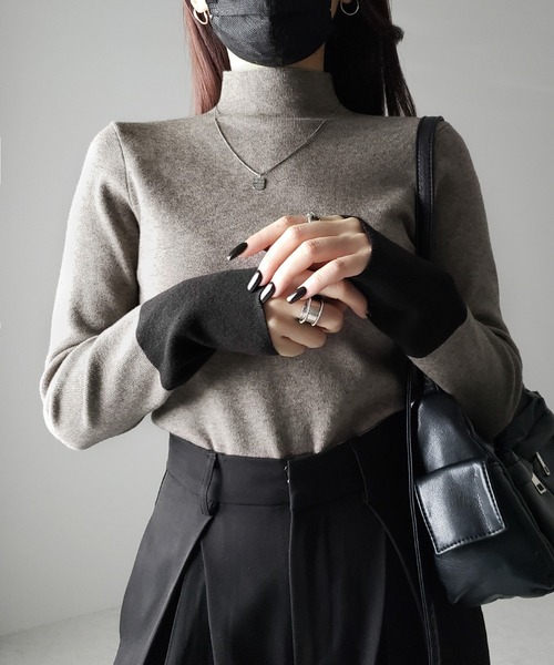 me+em select(ミームセレクト)の「【 2color 】袖配色バイカラープチハイネックリブニットトップス(ニット/セーター・レディース・ブラック/グレー・FREE)」の2枚目の写真