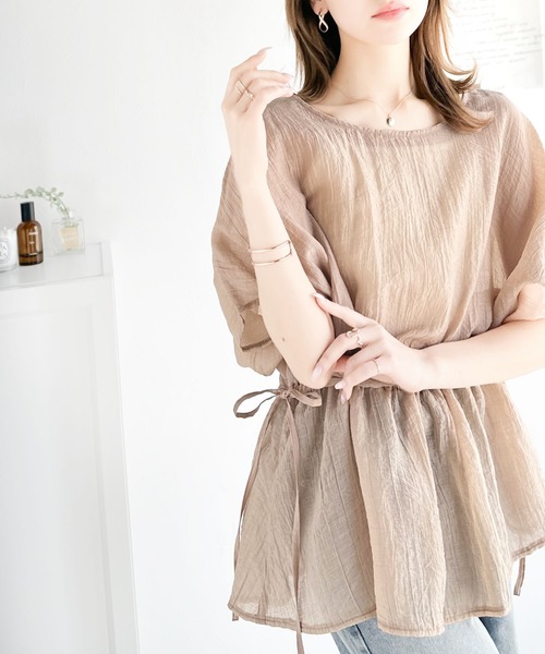 classicalelf（クラシカルエルフ）の「凹凸のあるシアー素材が華やか。前後2way  Xラインギャザーボリュームブラウス（シャツ/ブラウス・レディース・ベージュ/ブラック/アイボリー/ピンクベージュ・LARGE/MEDIUM/SMALL/X-LARGE）」の9枚目の写真