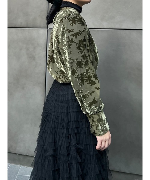 Ayla（アイラ）の「【軽やかな透け感】シアーフロッキージャカードブラウス（カーキ/グリーン）（シャツ/ブラウス・レディース・カーキ・FREE）」の6枚目の写真