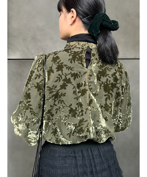 Ayla（アイラ）の「【軽やかな透け感】シアーフロッキージャカードブラウス（カーキ/グリーン）（シャツ/ブラウス・レディース・カーキ・FREE）」の8枚目の写真