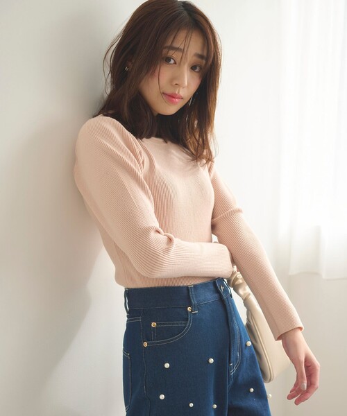 Feroux(フェルゥ)の「【洗える】パフショルダーリブ ニット(ニット/セーター・レディース・ホワイト系1/ライトグリーン系/ピンク系・F)」の3枚目の写真