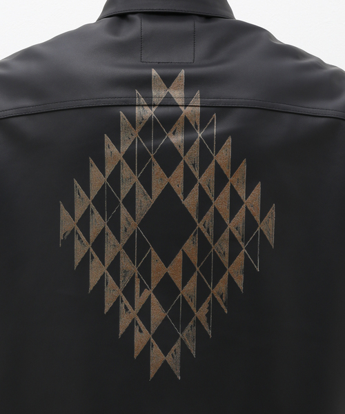 EDIFICE（エディフィス）の「【TEXTILE PAINT】シープレザーブルゾン（ブルゾン・メンズ・ブラック・MEDIUM/LARGE）」の15枚目の写真