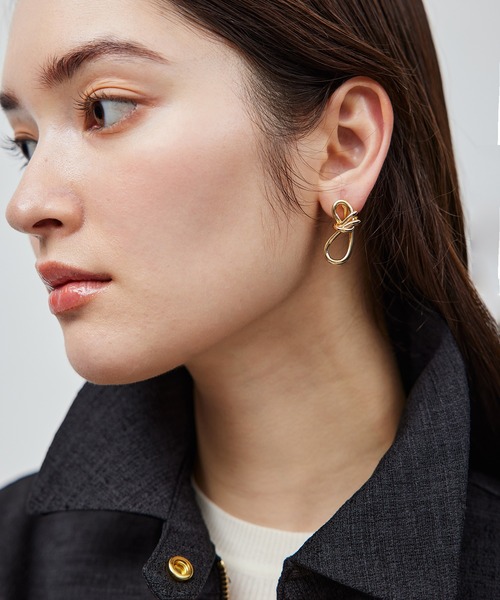 ROPE'（ロペ）の「ラインモチーフイヤリング【メディア掲載】（イヤリング・レディース・シルバー/ゴールド/シルバー系その他・FREE）」の10枚目の写真