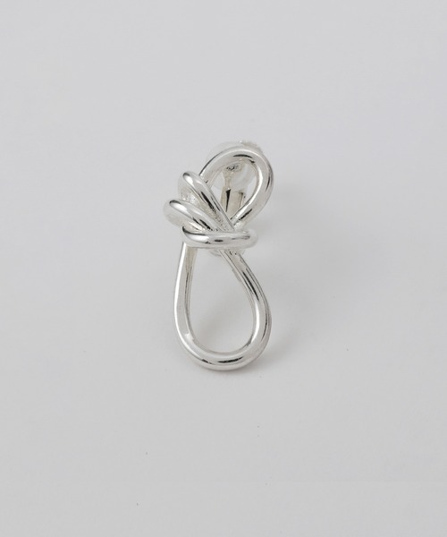 ROPE'（ロペ）の「ラインモチーフイヤリング【メディア掲載】（イヤリング・レディース・シルバー/ゴールド/シルバー系その他・FREE）」の7枚目の写真