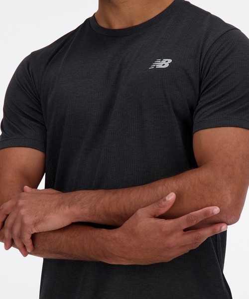 NEW BALANCE(ニューバランス)の「Athletics ショートスリーブTシャツ(Tシャツ/カットソー・メンズ・ブラック/ライトブルー/モカ/ネイビー/ライトグレー・SMALL/MEDIUM/LARGE/X-LARGE)」の21枚目の写真