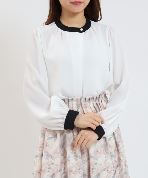 ASTORIA ODIER（アストリアオディール）の「アシメ配色ブラウス（シャツ/ブラウス・レディース・ベージュ/ホワイト/ピンクベージュ・MEDIUM/LARGE）」の4枚目の写真
