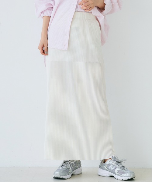 coca（coca）（コカ）の「ランダムリブIラインロングスカート（スカート・レディース・アイボリー/ブラック/ホワイト/レッド/チャコール/ブラウン/ネイビー/ワイン/ライトベージュ/ライトブルー/ピンク・ONE SIZE/L/S/M）」の2枚目の写真