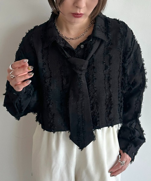 apres jour mignon(アプレジュールミニョン)の「ジャガードネクタイセットクロップドシャツ【ZOZOTOWN限定アイテム】(シャツ/ブラウス・レディース・アイボリー/ライトパープル/ブラック・フリー/X-LARGE)」の15枚目の写真