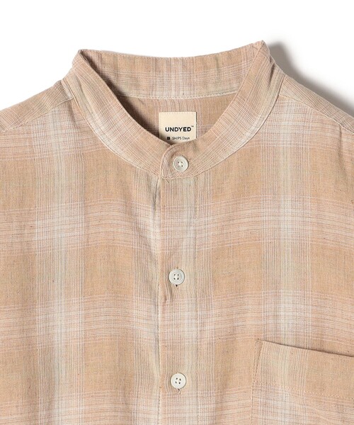 SHIPS Days(シップスデイズ)の「【SHIPS DAYS別注】UNDYED: ダブルガーゼ チェック バンドカラー シャツ(シャツ/ブラウス・メンズ・ライトブラウン/カーキ・2/95)」の4枚目の写真
