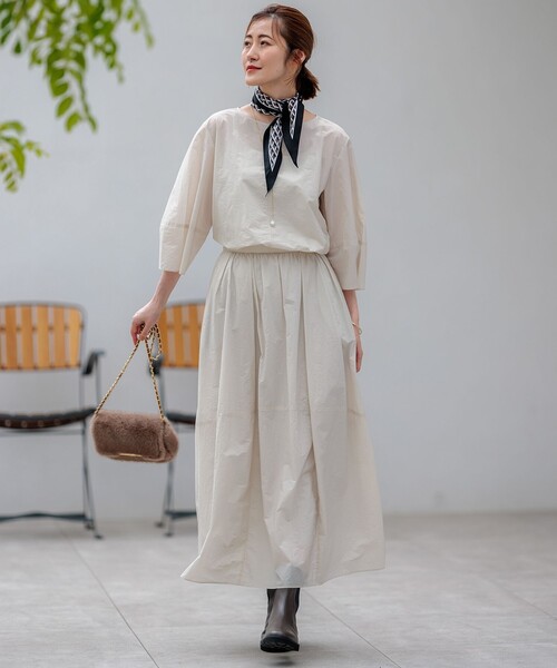 23区(ニジュウサンク)の「Ratti コラージュプリント スカーフ(バンダナ/スカーフ・レディース・ダークブラウン系5/ブルー系5・F)」の4枚目の写真