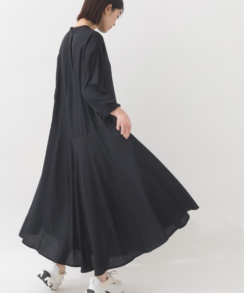 レーヨンバンドカラー裾フレアワンピース（ワンピース）｜OMNES