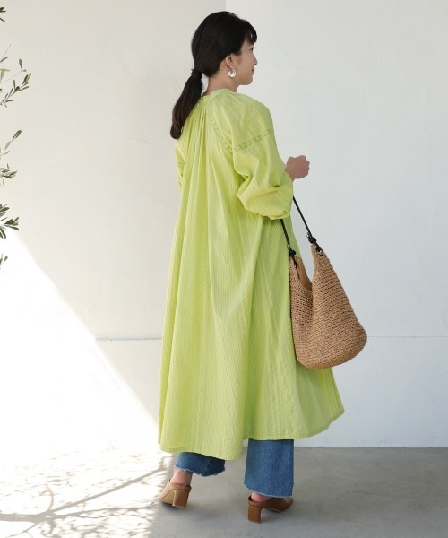 Bou Jeloud（ブージュルード）の「シアサッカーレース切替ワンピース（ワンピース・レディース・ブラック/グレイッシュベージュ/ライム・38）」の14枚目の写真