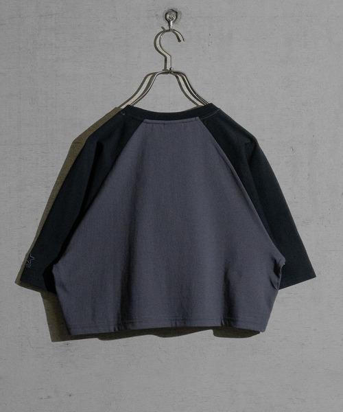 JOHN'S CLOSET(ジョンズクローゼット)の「【t】〔STARTER BLACK LABEL〕ショート丈 ラグラン/リンガー 半袖 プリントTシャツ(Tシャツ/カットソー・レディース・ブラック系1/ホワイト系4/ホワイト系1/アイボリー/ホワイト系2/チャコールグレー/ホワイト系3/クリーム・LARGE/MEDIUM)」の15枚目の写真