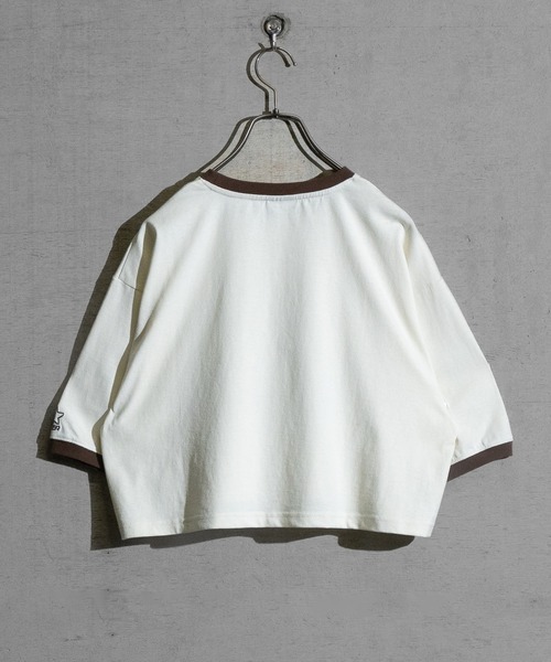 JOHN'S CLOSET(ジョンズクローゼット)の「【t】〔STARTER BLACK LABEL〕ショート丈 ラグラン/リンガー 半袖 プリントTシャツ(Tシャツ/カットソー・レディース・ブラック系1/ホワイト系4/ホワイト系1/アイボリー/ホワイト系2/チャコールグレー/ホワイト系3/クリーム・LARGE/MEDIUM)」の16枚目の写真