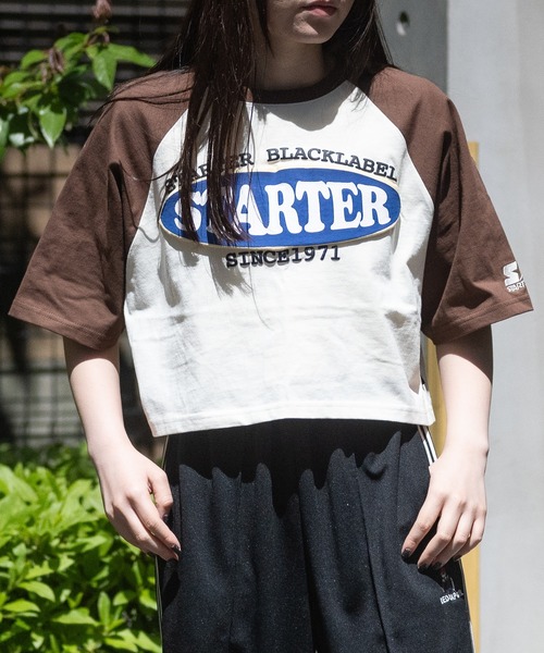 JOHN'S CLOSET(ジョンズクローゼット)の「【t】〔STARTER BLACK LABEL〕ショート丈 ラグラン/リンガー 半袖 プリントTシャツ(Tシャツ/カットソー・レディース・ブラック系1/ホワイト系4/ホワイト系1/アイボリー/ホワイト系2/チャコールグレー/ホワイト系3/クリーム・LARGE/MEDIUM)」の17枚目の写真