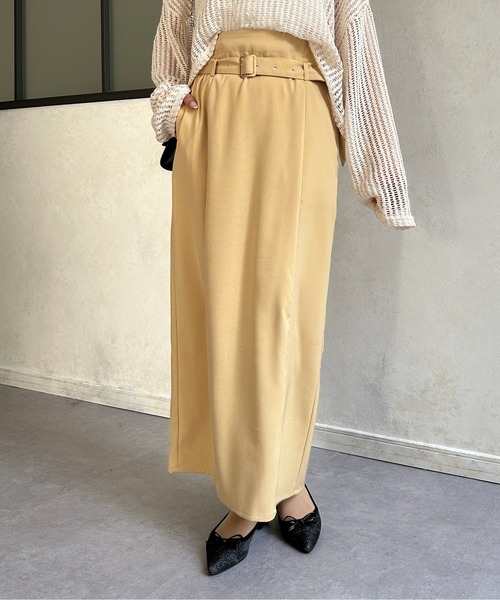 Thevon（ゼボン）の「ベルト付きハイウエストナロースカート