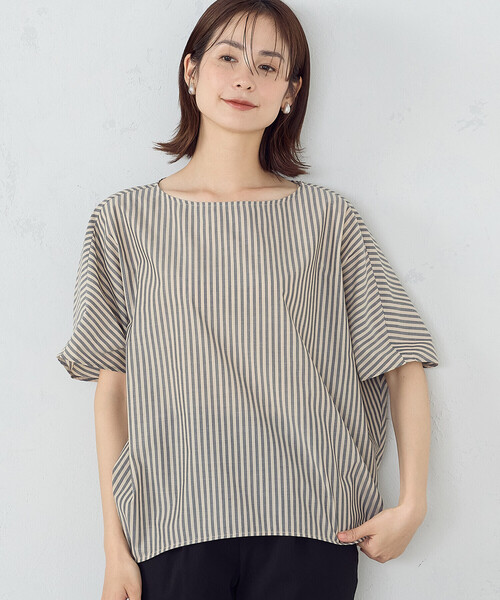 COMME CA ISM(コムサイズム)の「ストライプ柄 ニュアンス Tブラウス(シャツ/ブラウス・レディース・ブラック×ベージュ/ネイビー×ホワイト/ホワイト×グレー・FREE)」の7枚目の写真