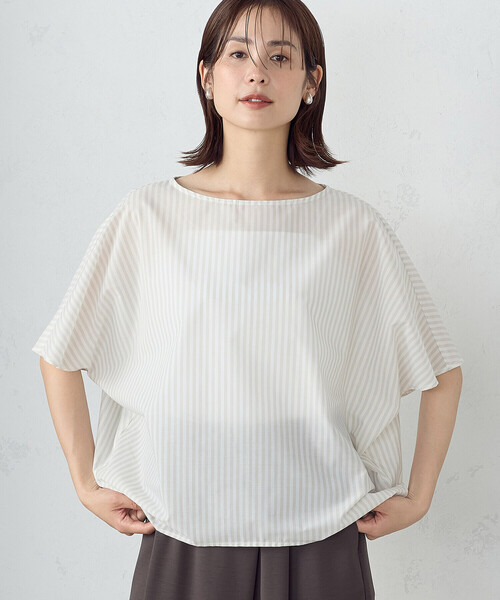 COMME CA ISM(コムサイズム)の「ストライプ柄 ニュアンス Tブラウス(シャツ/ブラウス・レディース・ブラック×ベージュ/ネイビー×ホワイト/ホワイト×グレー・FREE)」の1枚目の写真