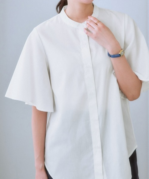 7days Life Styling（セブンデイズライフスタイリング）の「お手入れしやすいフレアスリーブブラウス（接触冷感・吸汗速乾・イージーケア・ＵＶ・ウォッシャブル）（シャツ/ブラウス・レディース・ネイビー系/オフホワイト/サックスブルー・LL/S/M/L）」の2枚目の写真