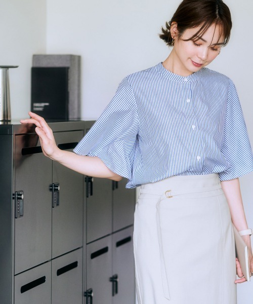 7days Life Styling（セブンデイズライフスタイリング）の「お手入れしやすいフレアスリーブブラウス（接触冷感・吸汗速乾・イージーケア・ＵＶ・ウォッシャブル）（シャツ/ブラウス・レディース・ネイビー系/オフホワイト/サックスブルー・LL/S/M/L）」の5枚目の写真