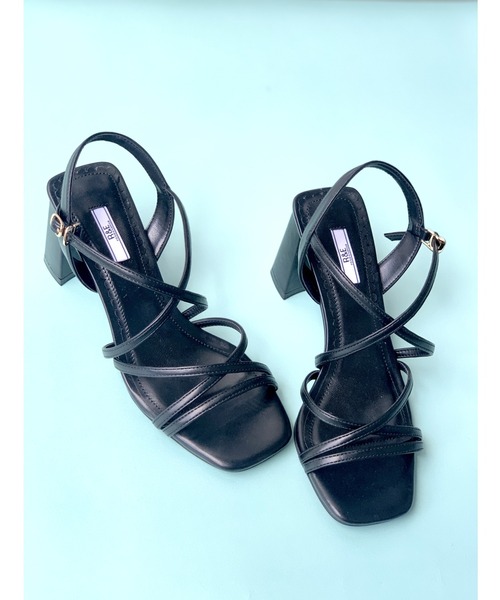 R&E（アールアンドイー）の「【R&E】ナローコードクロスストラップヒールサンダル（サンダル・レディース・ゴールド/シルバー/ホワイト/ブラック・S/LL/L/M）」の3枚目の写真