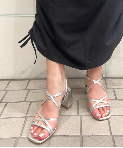 R&E（アールアンドイー）の「【R&E】ナローコードクロスストラップヒールサンダル（サンダル・レディース・ゴールド/シルバー/ホワイト/ブラック・S/LL/L/M）」の18枚目の写真