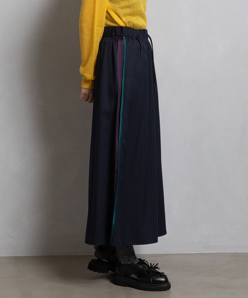 MARECHAL TERRE(マルシャルテル)の「ラインスカート(スカート・レディース・チャコールグレー/ネイビー系/ブラック/グレー系その他・MEDIUM)」の5枚目の写真