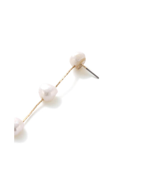 JILL STUART(ジルスチュアート)の「【Ettika】 Dripping Pearl Delicate Drop(ピアス(両耳用)・レディース・ゴールド・フリ-)」の4枚目の写真