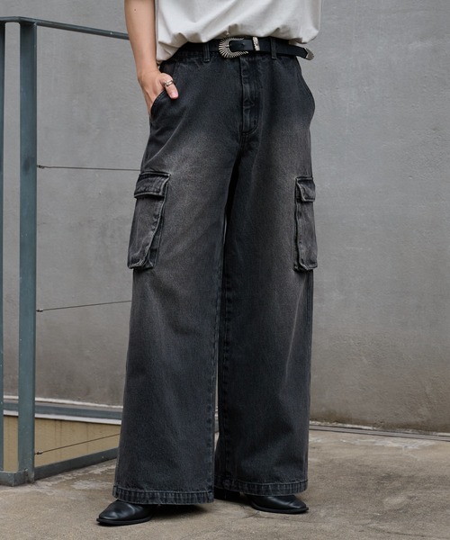 COLONY 2139（コロニートゥーワンスリーナイン）の「ワイドストレートカーゴデニム（デニムパンツ・メンズ・ブルー/ブラック系その他・LARGE/MEDIUM）」の2枚目の写真