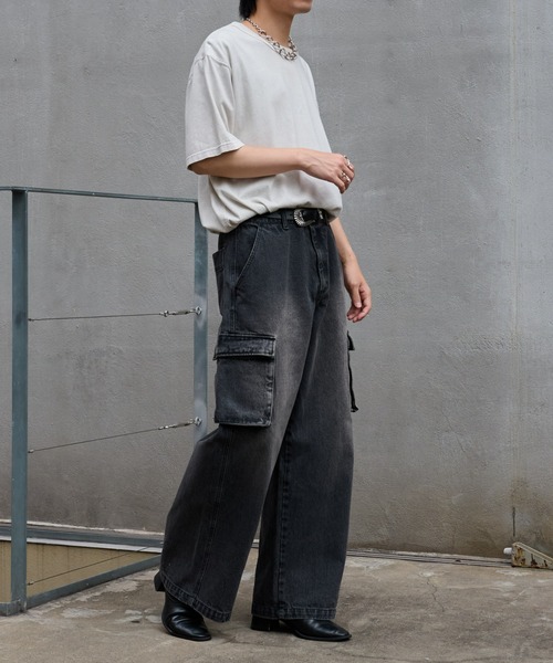 COLONY 2139（コロニートゥーワンスリーナイン）の「ワイドストレートカーゴデニム（デニムパンツ・メンズ・ブルー/ブラック系その他・LARGE/MEDIUM）」の15枚目の写真